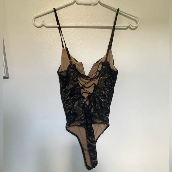 Lulus Flirty Touch Black Lace-Up Lace Bodysuit - Picture 5 of 6
